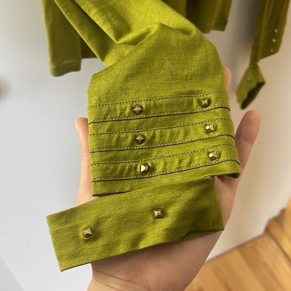 Gucci green vintage long sleeve cotton with gold studs and cuffs, size M - Picture 4 of 10